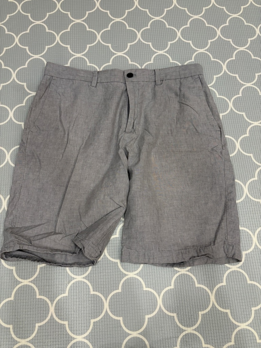 Banana Republic Men's Light Gray Shorts